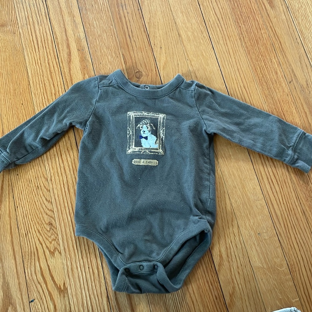 6-12 month Baby Gap onesie